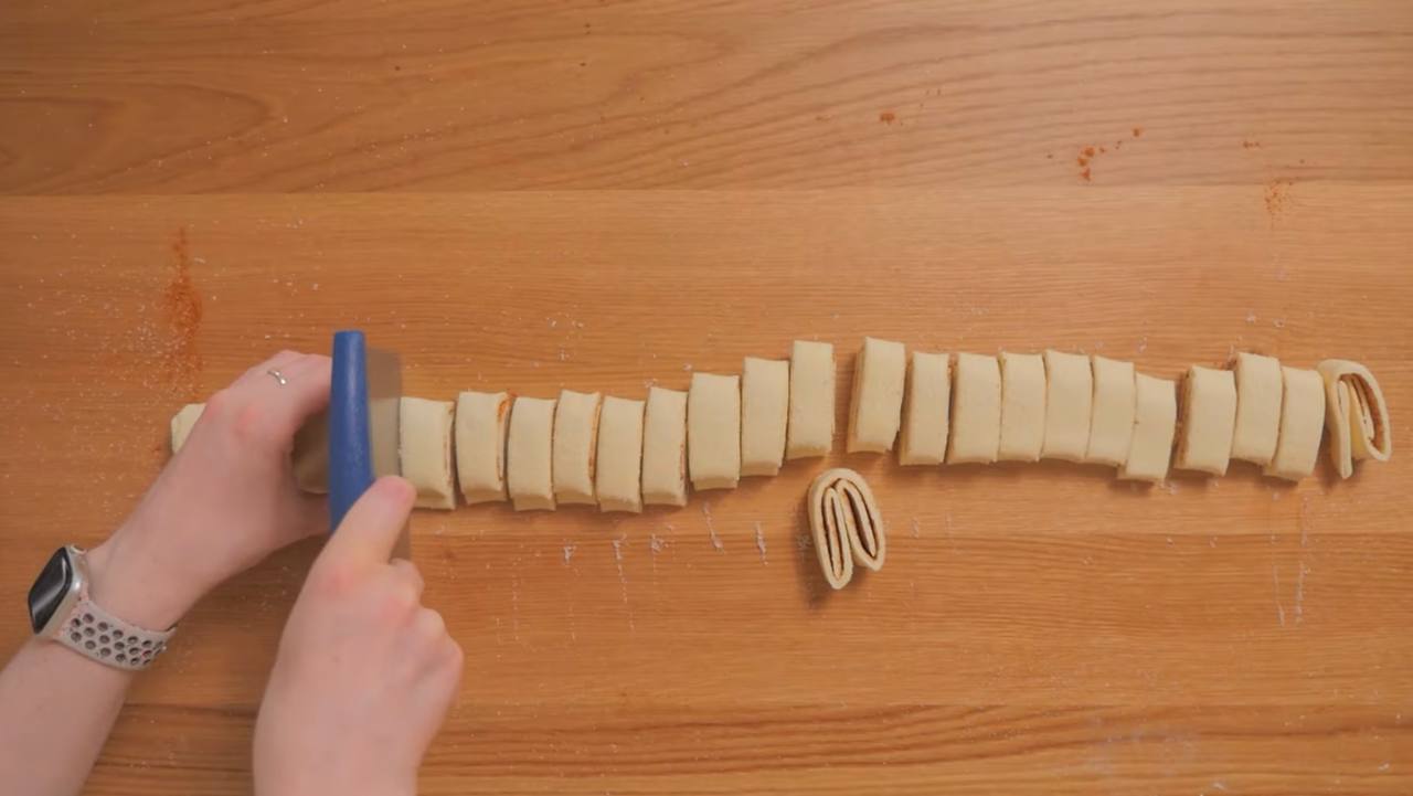 Домашнє печиво "вушка" за кілька хвилин: готується легше, ніж здається